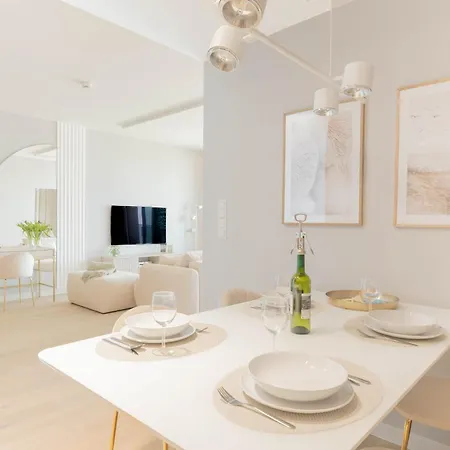 Rj Baltic Infinity & - Free Parking