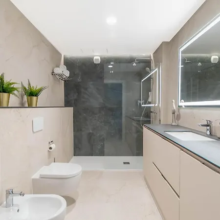 Rj Baltic Infinity & - Free Parking