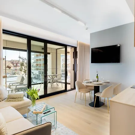 Rj Baltic Infinity & - Free Parking